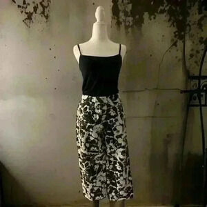 Peck & Peck Weekend Black Rose Capris Pants Size 6